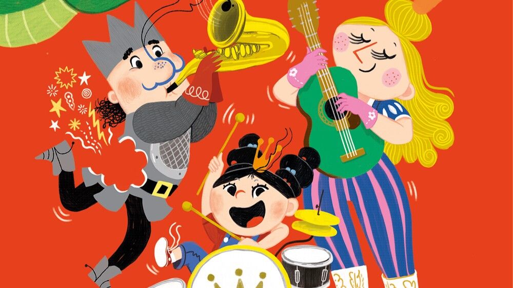 Drie mensen maken muziek, op een saxofoon, gitaar en drumstel.