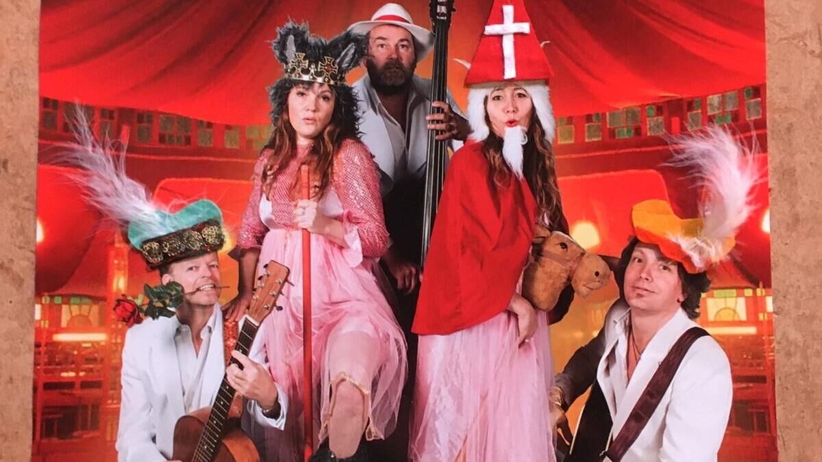 De Sinterklaas Revue 3+