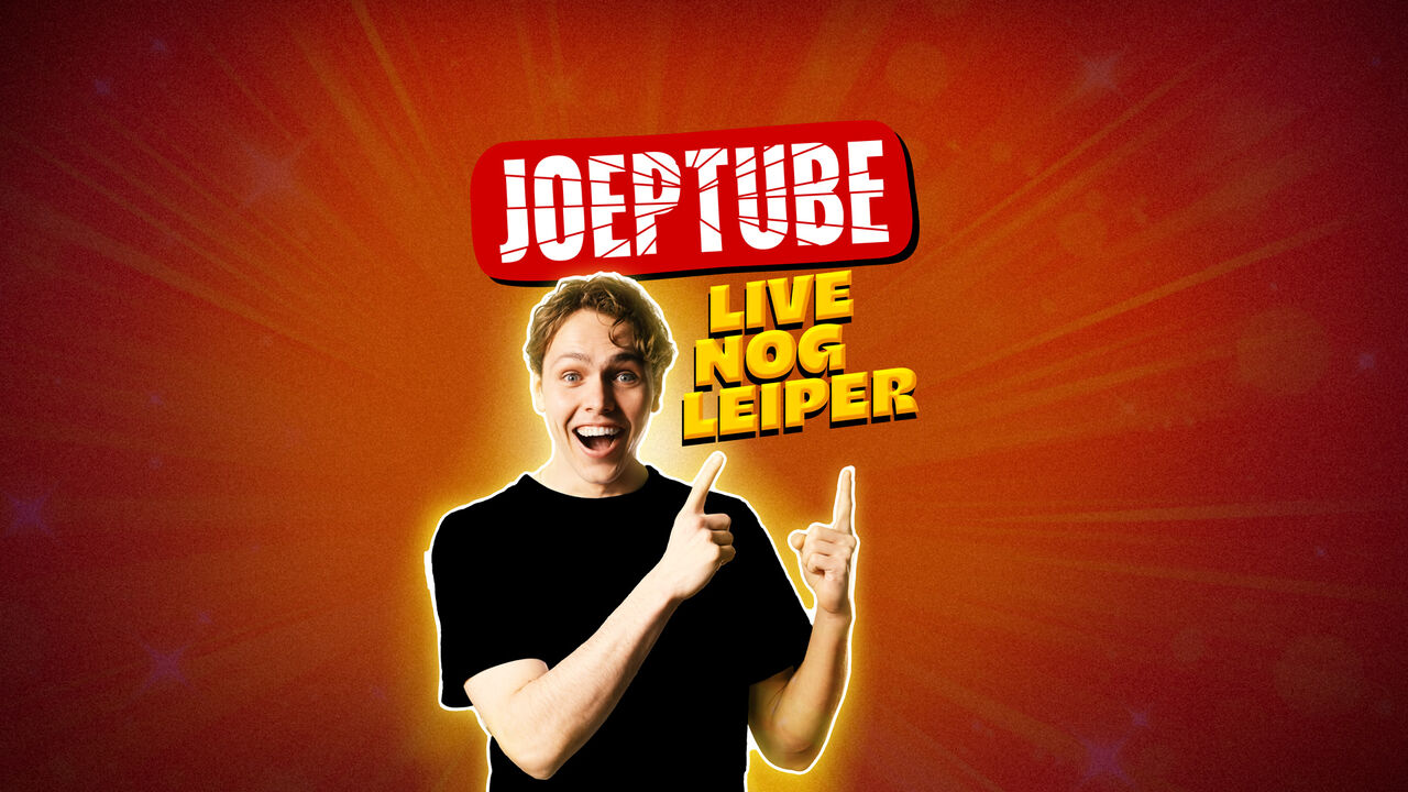 Joep wijst naar de titel van de voorstelling: "JoepTube, live nog leiper".